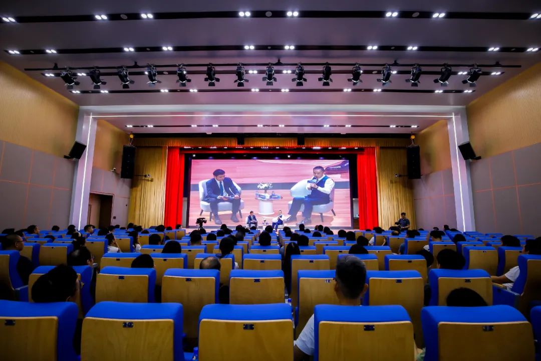 “青藍(lán)交融 珠商訪談”④ | 走近遠(yuǎn)光，對話陳利浩董事長