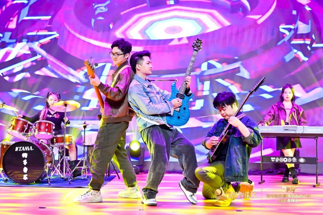 “碼”力全開(kāi)，“程”就輝煌：你身邊的不一樣的程序員