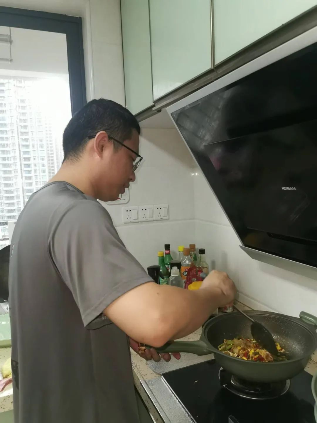 “碼”力全開(kāi)，“程”就輝煌：你身邊的不一樣的程序員