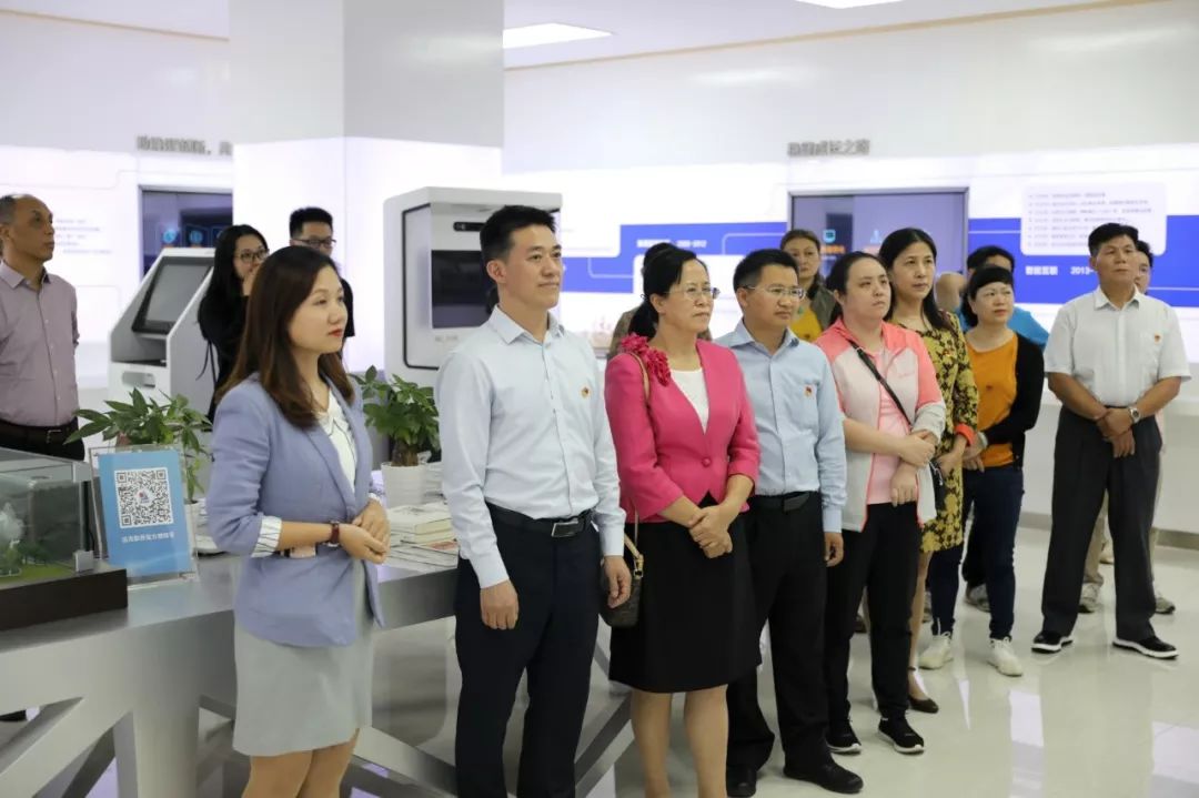 相互學(xué)習(xí)促黨建 交流經(jīng)驗共發(fā)展——珠海市生產(chǎn)力促進中心一行蒞臨遠光軟件交流黨建工作